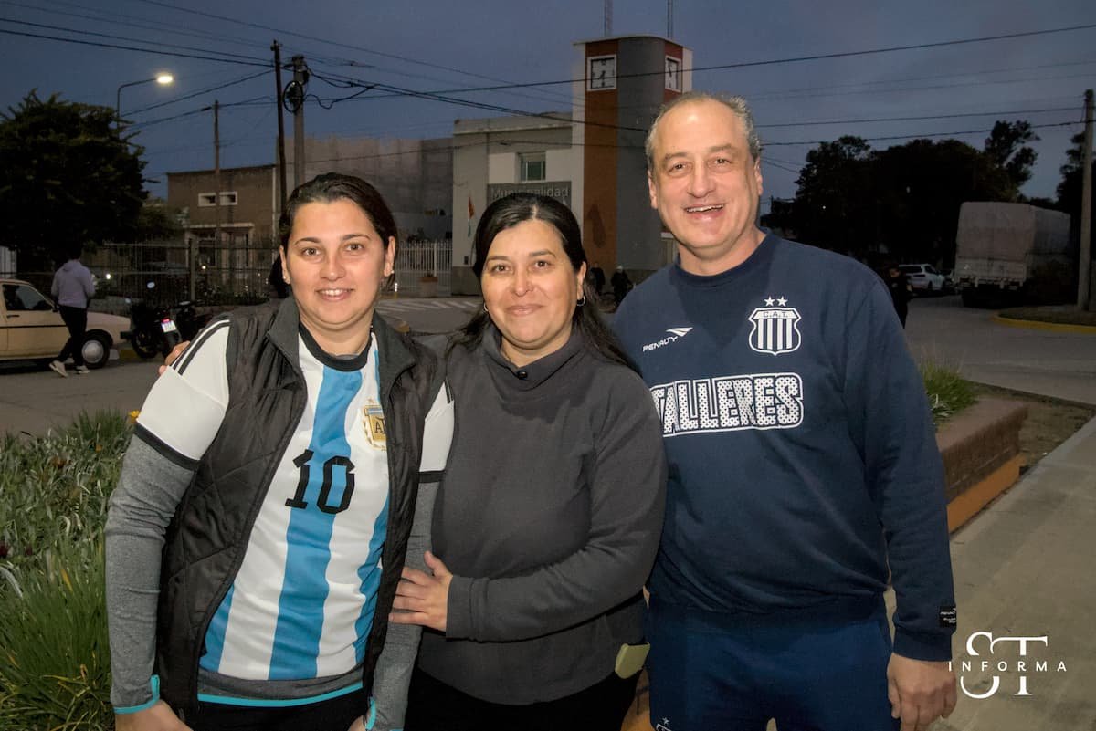 Santiago Temple celebró en la plaza la clasificación de la Selección Argentina a la final del Mundial 2026