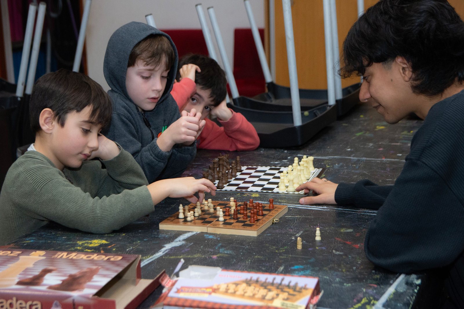 El Taller de Ajedrez invita a niños, jóvenes y adultos a aprender y disfrutar del juego
